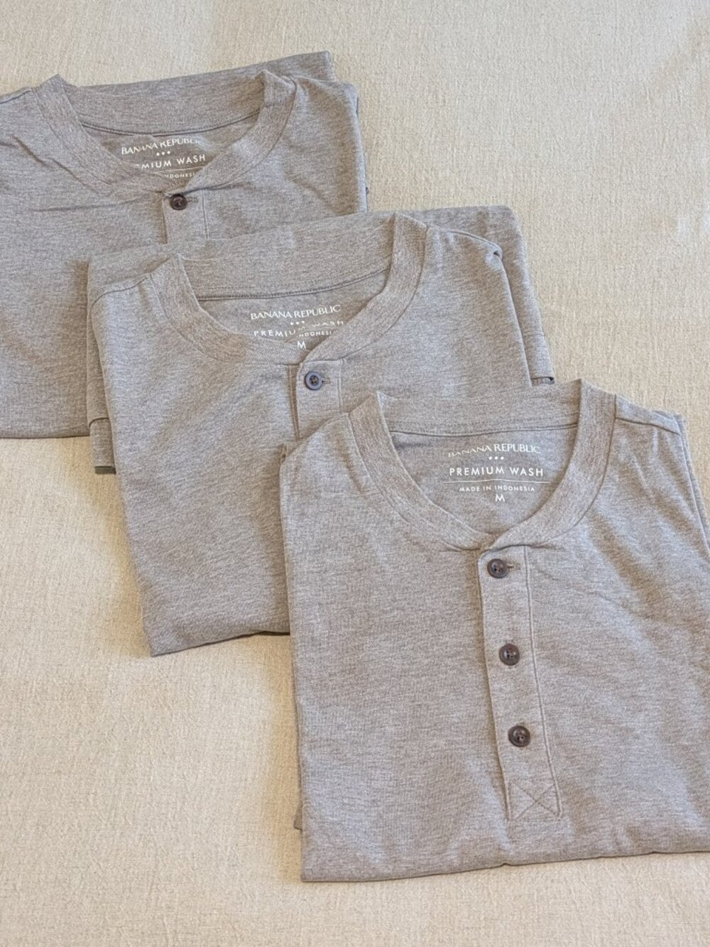 👕 Banana Republic Lightweight Henley Bundle - 3 NWT - Size M - Monks Robe